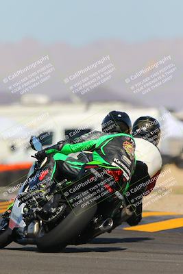 media/Oct-08-2022-SoCal Trackdays (Sat) [[1fc3beec89]]/Turn 16 (125pm)/